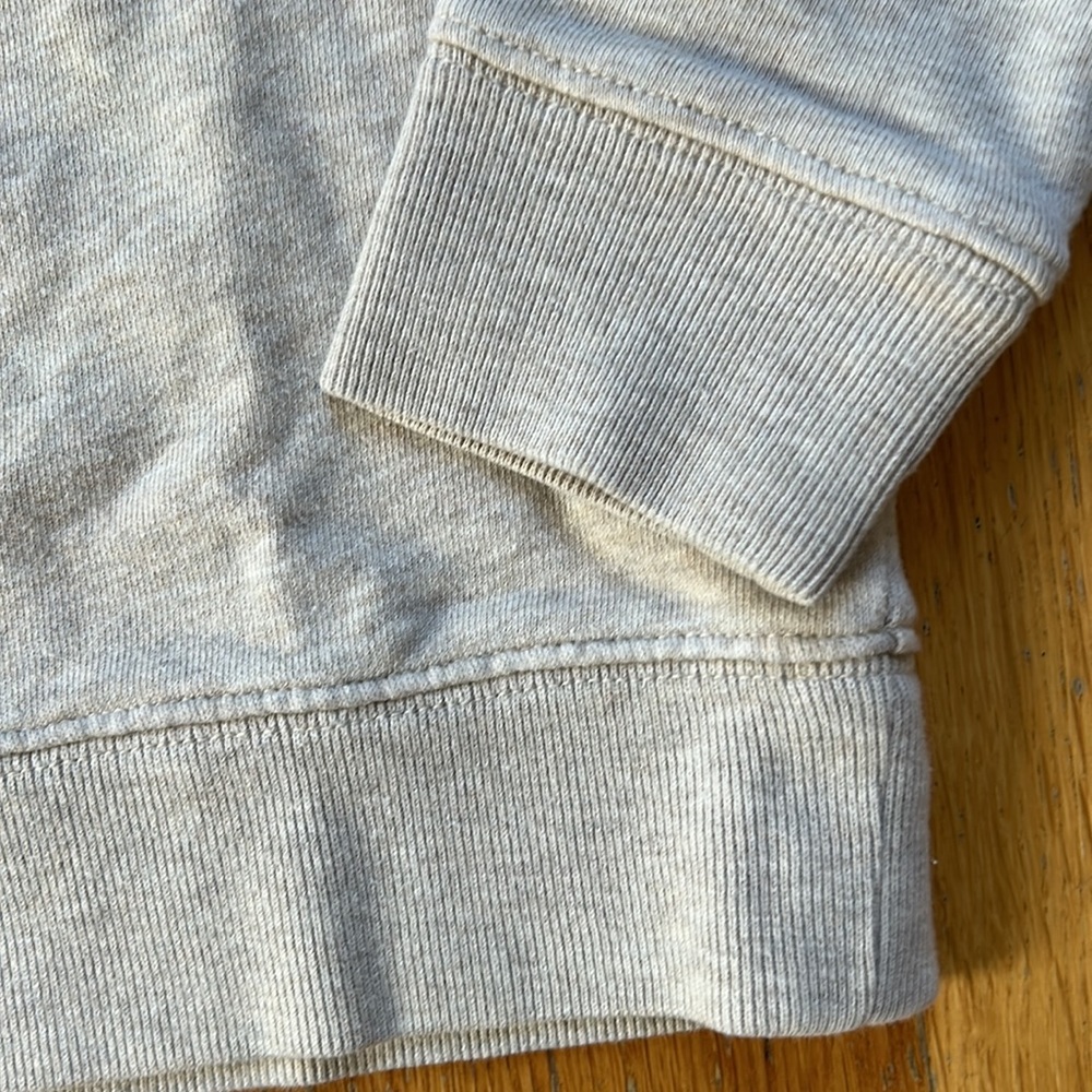 Love Sweatshirt - Picture 3 of 4